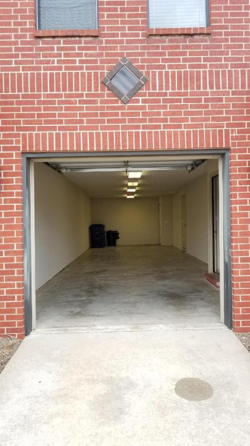 Old Loft King & Queen Nearest To Marshals Museum Power Your Ev For Free!