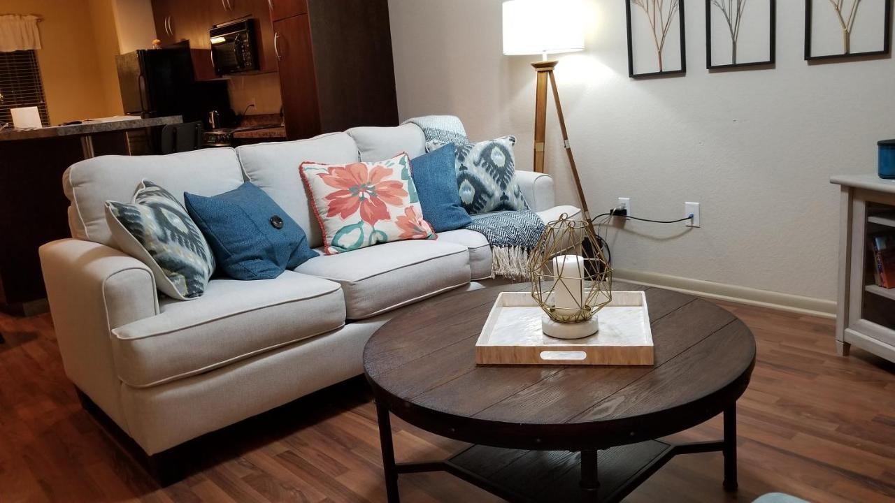 Old Loft King & Queen Nearest To Marshals Museum Power Your Ev For Free! Apartamento Fort Smith